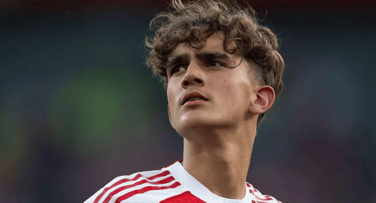 15岁的天才少年，将如何改写欧冠历史？阿森纳的“豪赌”究竟值不值？